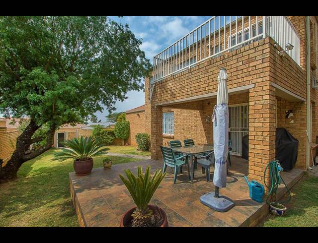 3 BEDROOM TOWNHOUSE FOR SALE IN AMAROSA